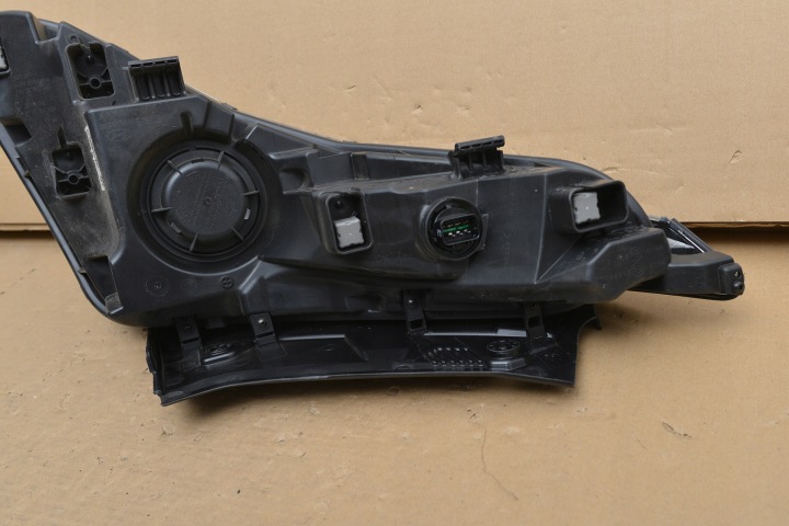 PHARE GAUCHE AVANT COMPLET LED HYUNDAI TUCSON IV 92207 N7100