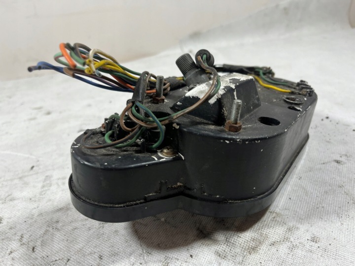COMPTEUR TABLEAU DE BORD HONDA VF 750
