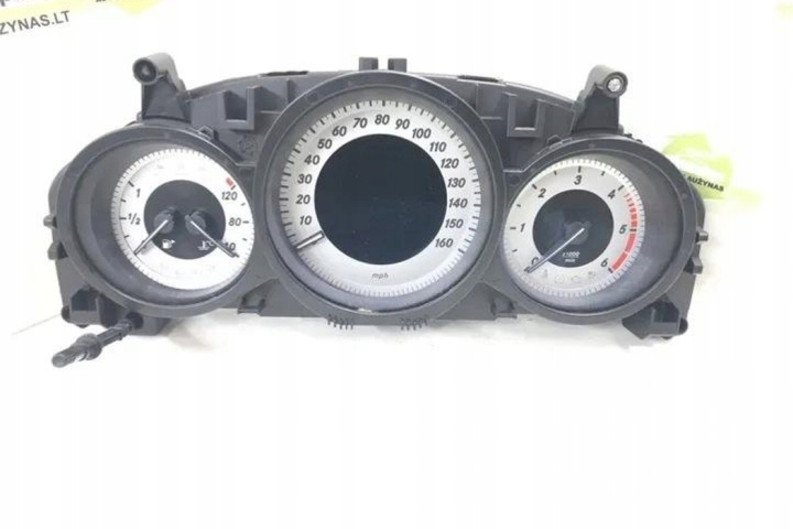 COMPTEUR MERCEDES-BENZ C (W204) 2049004408 2.14L DIESEL 150KW 2012