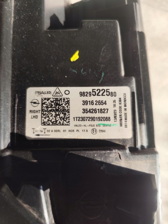 PROJECTEUR DROIT OPEL CORSA F 2019- NR ORIGINE 9829522580