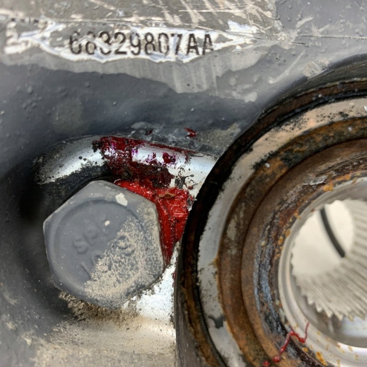 ROTULE DE DIRECTION GAUCHE AVANT MOYEU SUSPENSION DODGE RAM V 1500 5.7 HEMI 22R