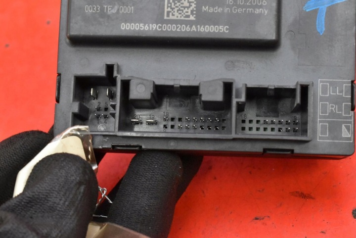 CONTRÔLEUR MODULE PORTES DROIT ARRIÈRE 4L0959794C AUDI Q7 4L 05-09