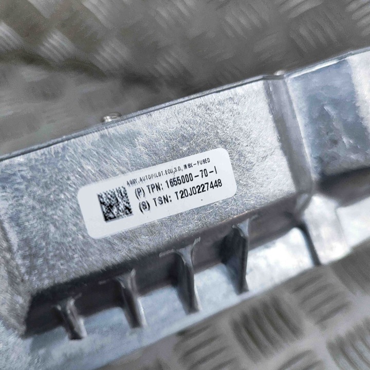 AUTRE MODULES TESLA MODÈLE X 165500000H 30381913 568KW 2018