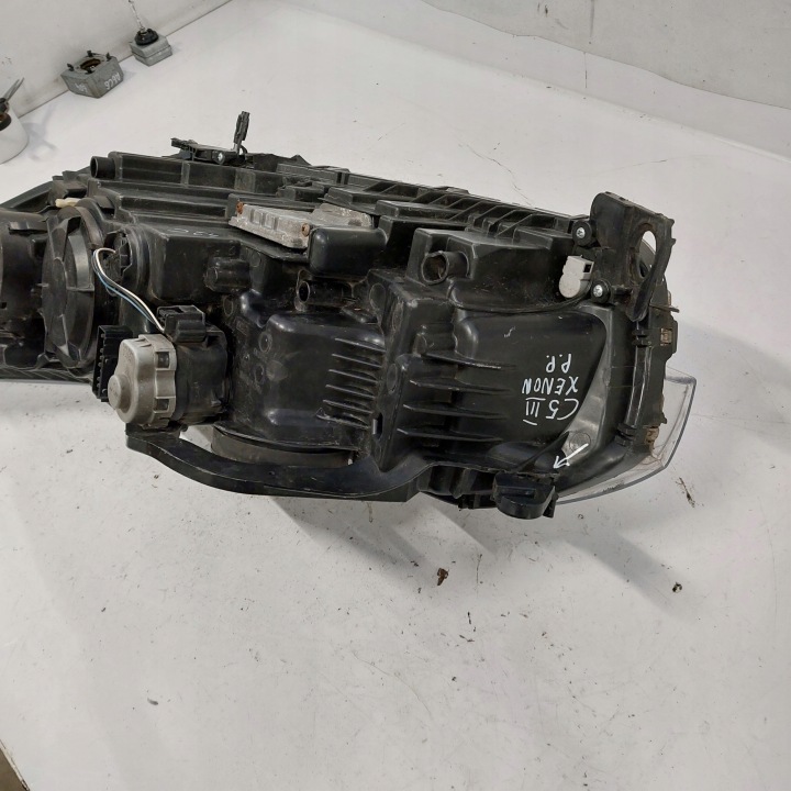 CITROEN C5 III PHARE XÉNON DROITE AVANT CONVERTISSEUR AMPOULE 9684845080