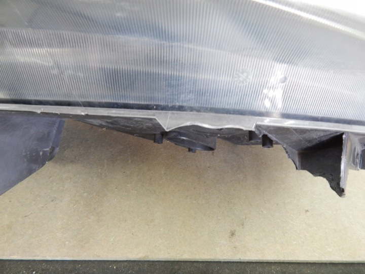 RENAULT SCENIC II LIFT PHARE GAUCHE AVANT GAUCHE AVANT LENTILLE