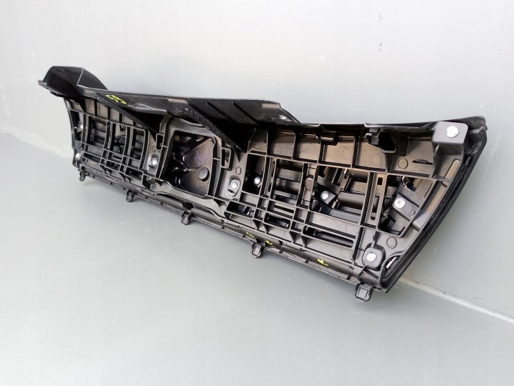 SUZUKI VITARA III 3 LIFT 2018- CALANDRE GRILLE GRILLE AVANT 72121-86R0