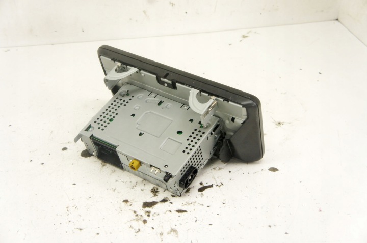 UB056 SKODA SCALA RADIO ÉCRAN MONITEUR NAVI 654035869H
