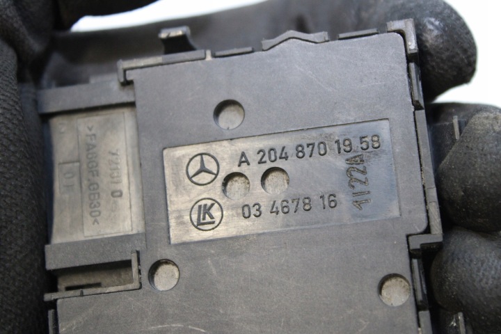 MERCEDES W212 DROIT COMMUTATEUR SIÈGES A2048701958