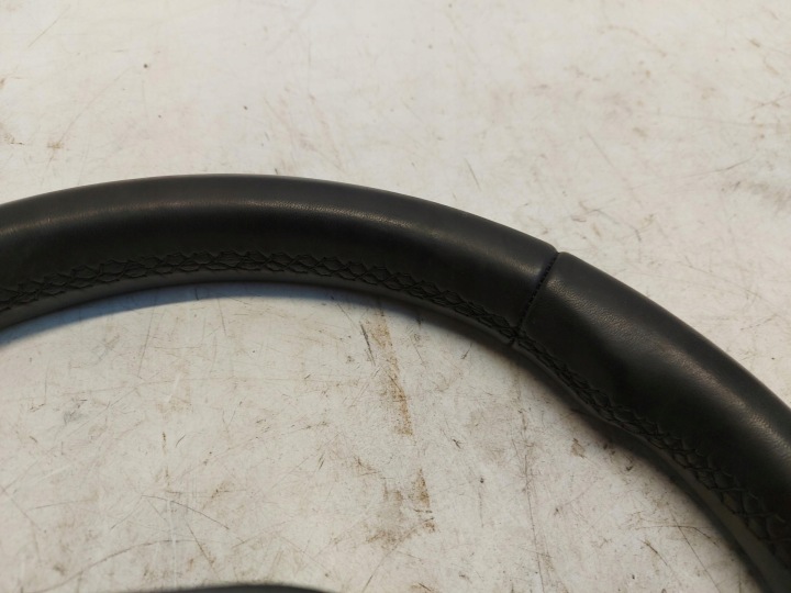 VW ID4 11A 2024R SUV 5D VOLANT MULTIFONCTION 10A419089