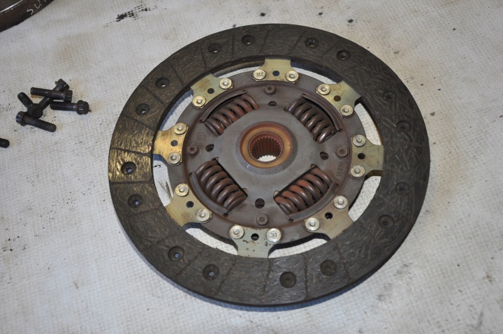 KIT SPRZEGIEL ŠKODA SUPERB III UNIVERSEL 2015 04L141031B