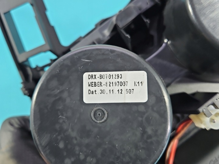 POIGNÉE SUR BOISSONS GODET CUP HOLDER BMW F30 105048744