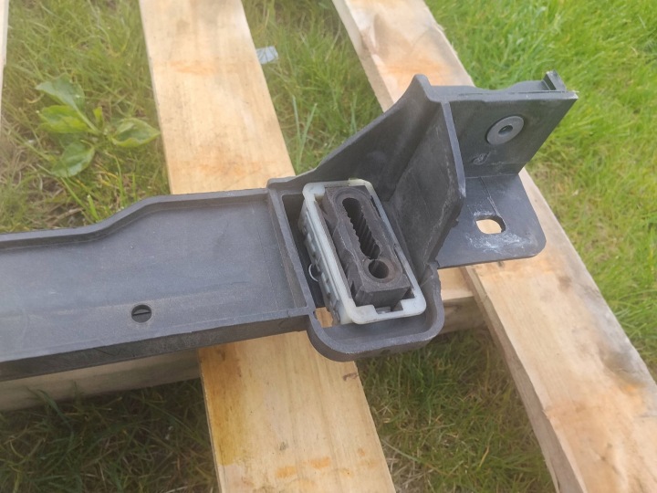 PANNEAU AVANT RENFORCEMENT SUPÉRIEUR AVANT OPEL GRANDLAND X 9824055880