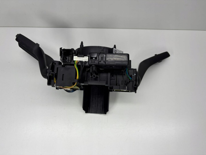 AUDI Q4 E-TRON COMMUTATEUR COMPOSITE ARAIGNÉE MANETTES BANDE 82A953521ME
