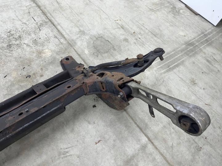 POUTRE MOTEUR CHRYSLER PT CRUISER 00-10R. BERCEAU CHÂSSIS CHÂSSIS