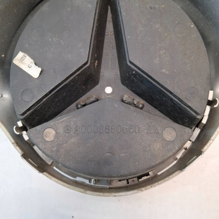 2013 MERCEDES-BENZ CLA C117 X117 W117 GRILLE VENTILATION A0008880060