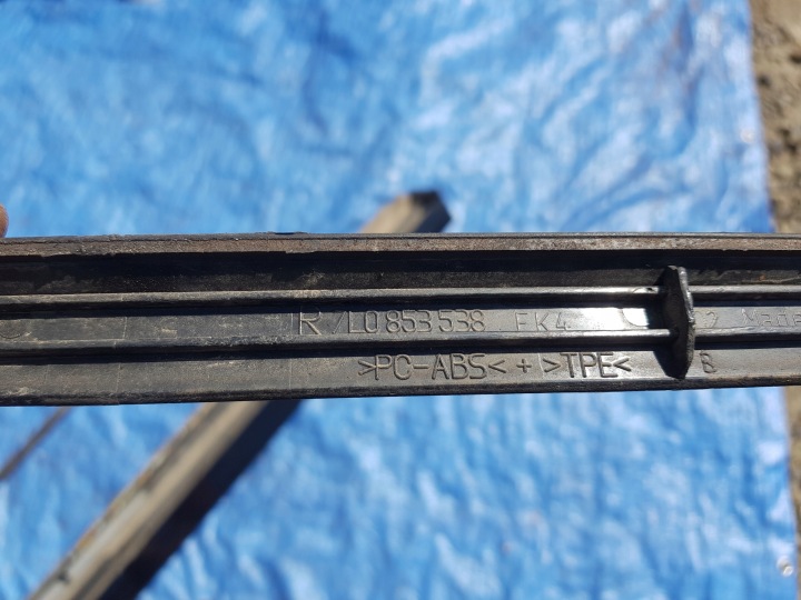 MOULURE SEUIL DROITE VOLKSWAGEN TOUAREG 7L PORSCHE CAYENNE 7L0853538