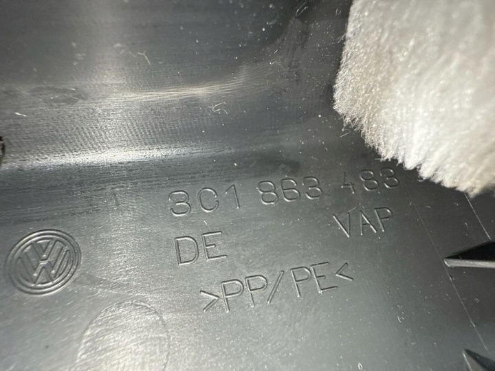 VOLKSWAGEN PASSAT B6 2007 GAUCHE CÔTÉ MOULURE SEUIL