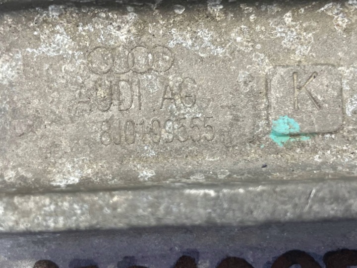 AUDI OE 8J0199555 Q3 POIGNÉE COUSSIN SUPPORT BOÎTE DE VITESSES