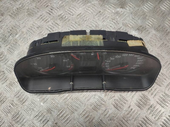 KIT DE DÉMARRAGE CONTACTEUR D'ALLUMAGE 1/3 KOMPUTER038906018FS VOLKSWAGEN PASSAT B5