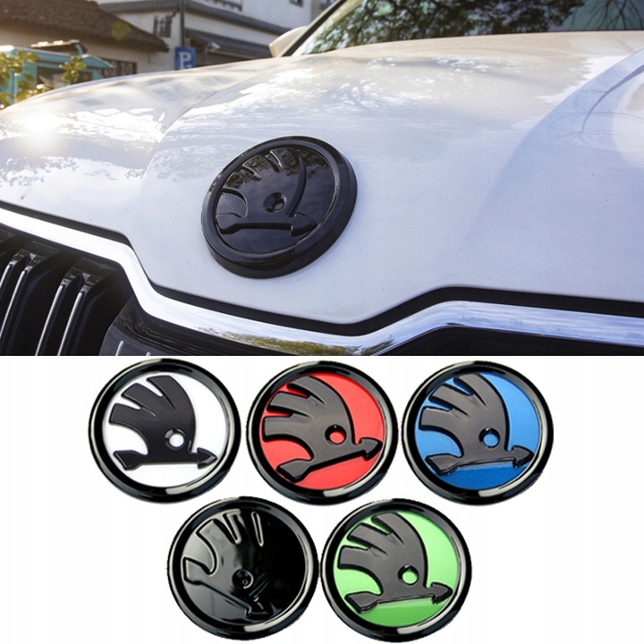 EMBLEMA COCHE SKODA-BIALY NEGRO 