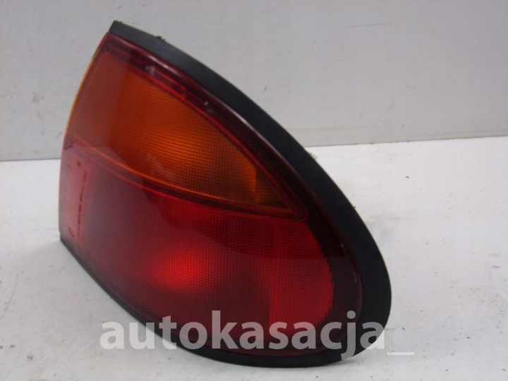 MAZDA 323 BERLINE DROITE PHARE ARRIÈRE BA KOITO ORIGINAL