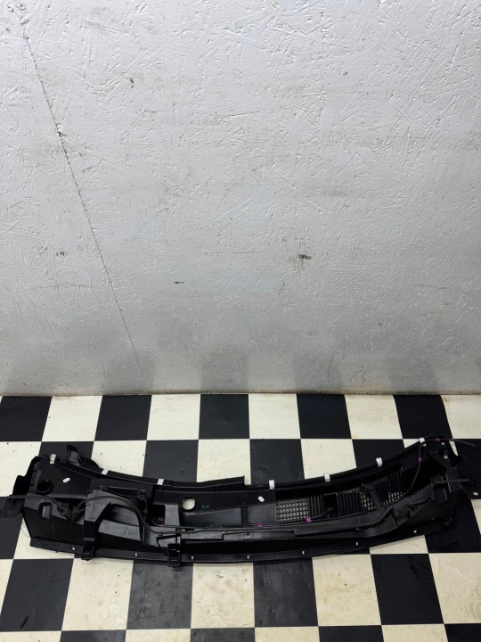 DOUBLURE DE PASSAGE DE ROUE SUPÉRIEUR PLASTIQUE YARIS CROSS KROSS 55708-0D520