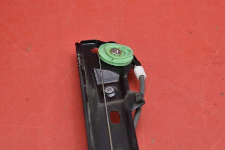 ÉLÉVATEUR VITRES DROIT AVANT EUROPE 7067796S BMW E87 04-07