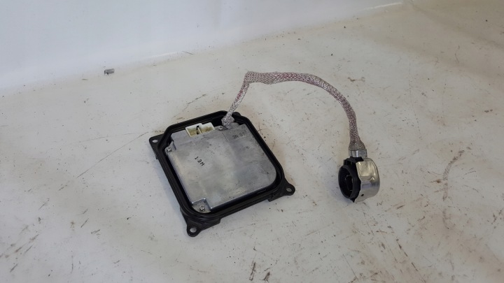 TOYOTA CONVERTISSEUR XÉNON KOITO 85967-51051