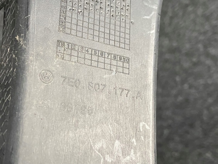 VW T6 TRANSPORTER GLISSIÈRE FIXATION PARE-CHOCS AVANT GAUCHE 7E0807177A
