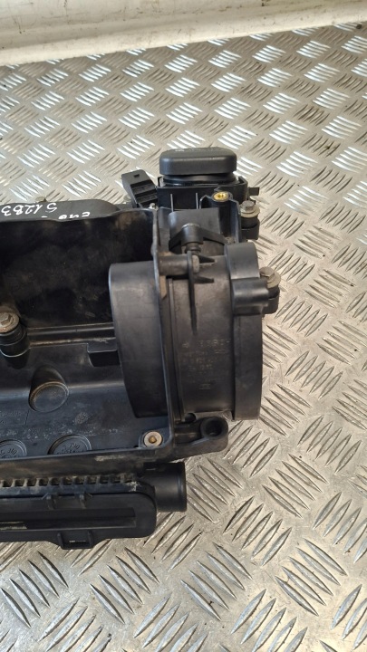 BMW E46 2.0 D COUVERCLE DE SOUPAPES 2246997