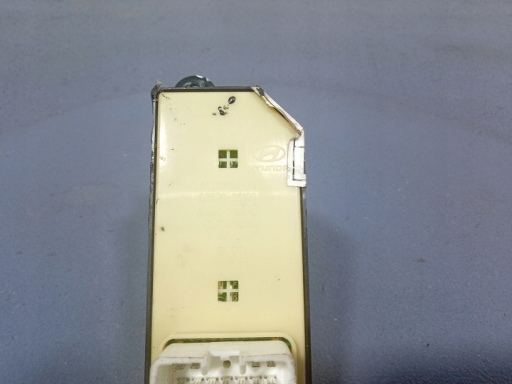 HYUNDAI SANTA FE I PANNEAU VITRE GAUCHE AVANT 93570-26100