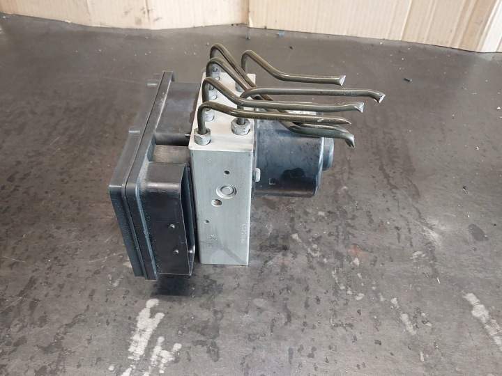 POMPE ABS MERCEDES-BENZ C W203 A0034319412 A2095450232 10.0204-0251.4
