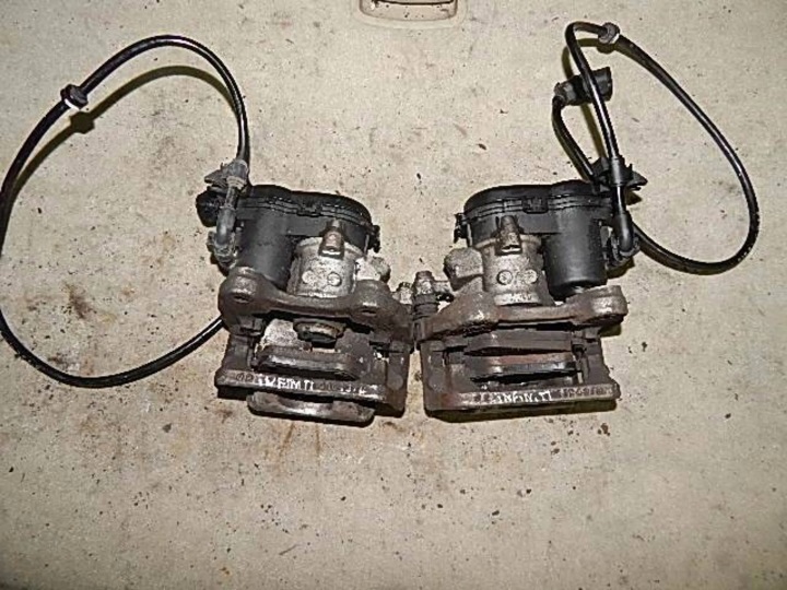 ÉTRIER DE FREIN ARRIÈRE GAUCHE OU DROIT INFINITI Q30 15-21