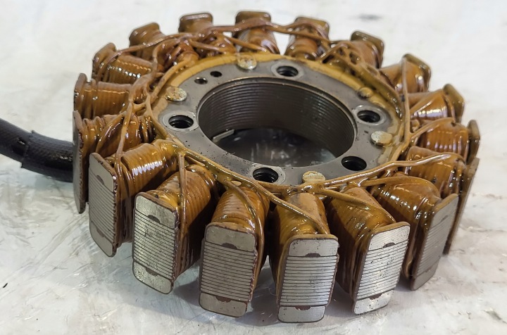 ALTERNATEUR STATOR CHÂSSIS 31120-MBW-611 HONDA CBR 600 F4 SC35 1998-2001R