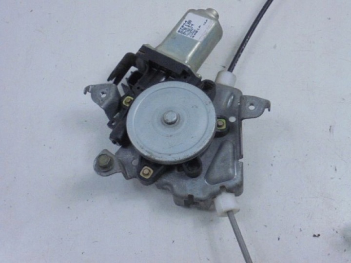SENTRA B15 MÉCANISME VITRES AVANT DROIT 82730 8J000
