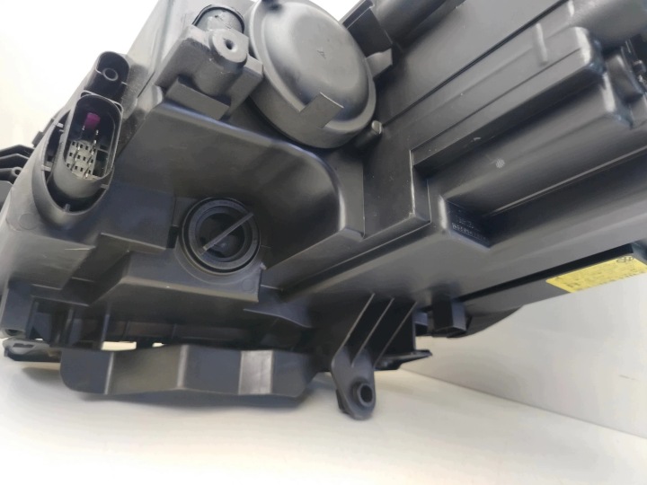 VW TOURAN I LIFT 06R- PROJECTEUR DROIT AVANT PHARE DROITE AVANT