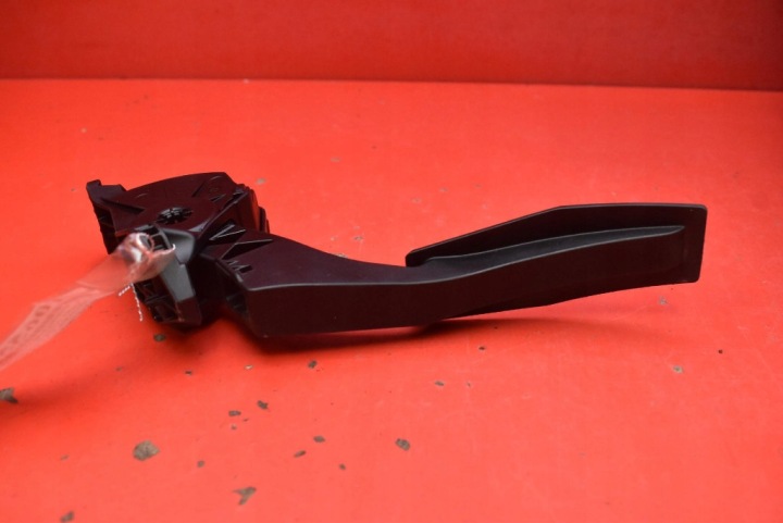 POTENTIOMÈTRE PÉDALE GAZ 13252702 OPEL ASTRA 4 IV J 1.7 CDTI 110 KM 09-12