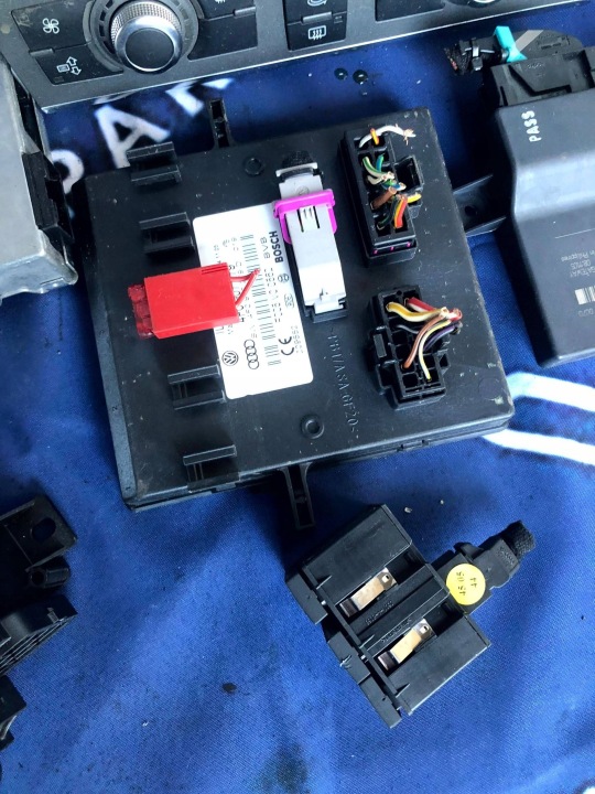 CONTRÔLEUR KIT DÉMARREUR AUDI A6 C6 2.7 4F2910402E
