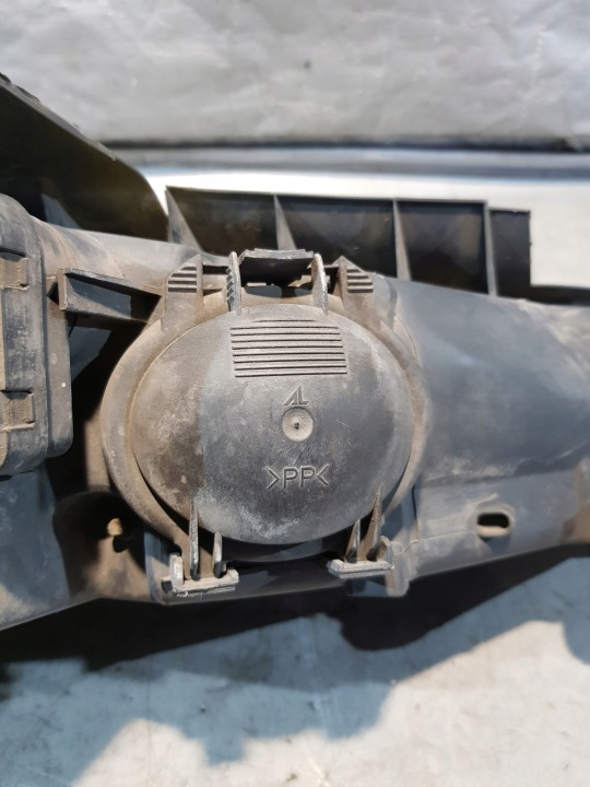 PHARE GAUCHE AVANT PEUGEOT 406 02R. 0301175001