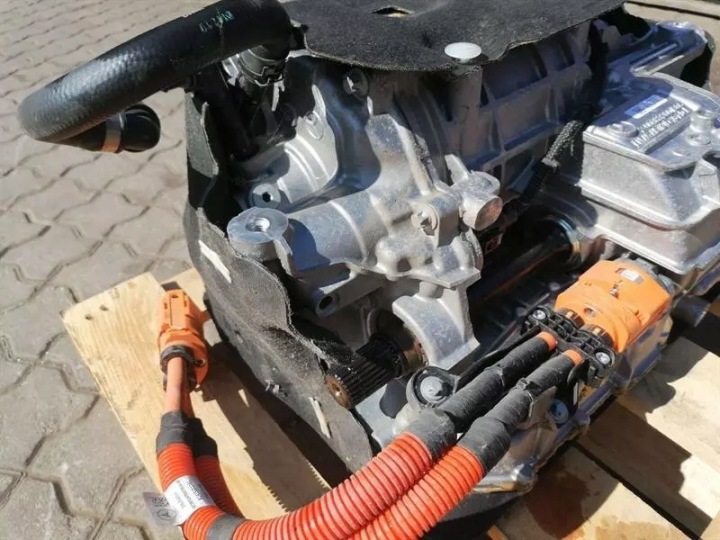 MERCEDES EQA H243 EQA350 ÉLECTRIQUE MOTEUR REAR ENGINE A2433408802