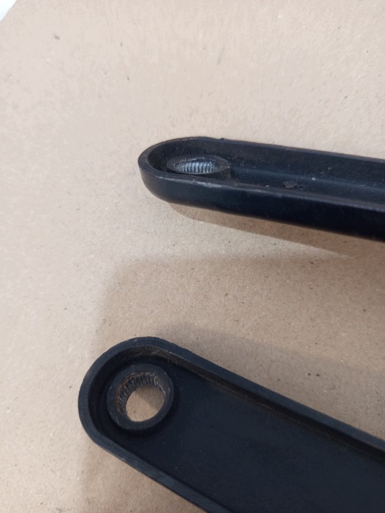 BRAS ESSUIE-GLACES AVANT BMW 1 E82 2010 LIFT ANGLAIS