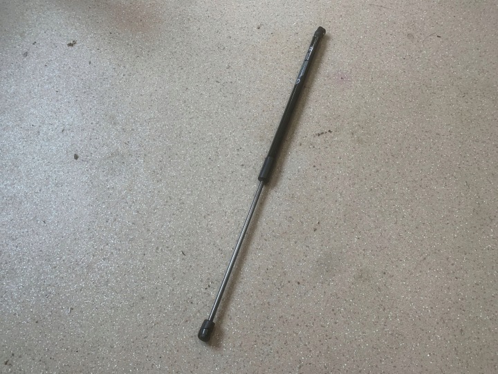 SERVOMOTEUR COUVERCLES DE COFFRE COUVERCLES DE COFFRE ARRIÈRE CÔTÉ DROITE HYUNDAI IONIQ 5 81841GI000