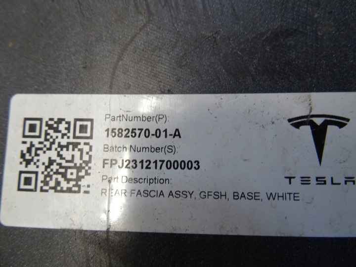 PARE-CHOCS ARRIÈRE ARRIÈRE TESLA MODÈLE 3 III 2 II LIFT 23-25ROK 1582570-01-A ORIGINAL