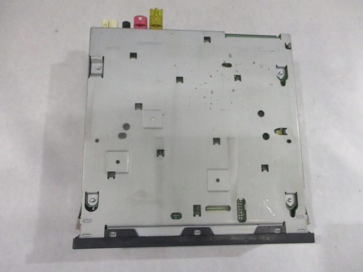 LECTEUR DE CARTE KART CD SD NAVI NAVIGATION MMI SKODA OCTAVIA III 5E0035842A