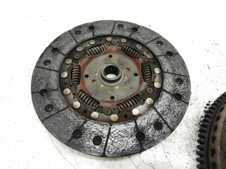 ENSEMBLE ADHÉRENCE AUDI A6 (4F2, C6) 323064510 2.39L GASOLINE 2005