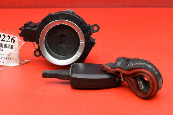 CONTACTEUR D'ALLUMAGE CLÉ 31252481 VOLVO V50 1 I 2.0 D 136 KM 03-11