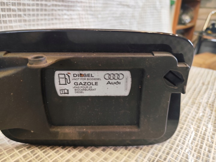 AUDI A3 8V5 8VS 13-20 BERLINE CLAPET GOULOTTE DE REMPLISSAGE CARBURANTS LY8U 8V5809906