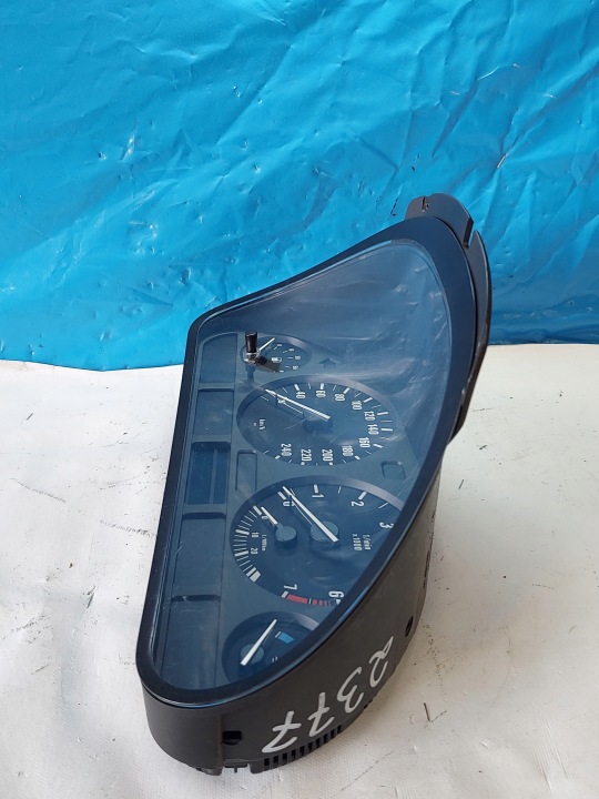 COMPTEUR COMPTEUR BMW 5 E39 520I 62118381195