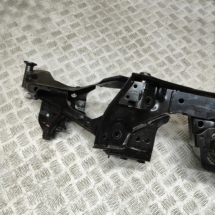 BMW IX1 U11 BEV ARRIÈRE POUTRE CHÂSSIS 2023 6894199