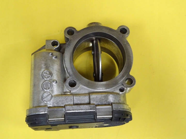 PAPILLON DES GAZ MERCEDES-BENZ E W211 2.2 DIESEL A6460900370 NR140